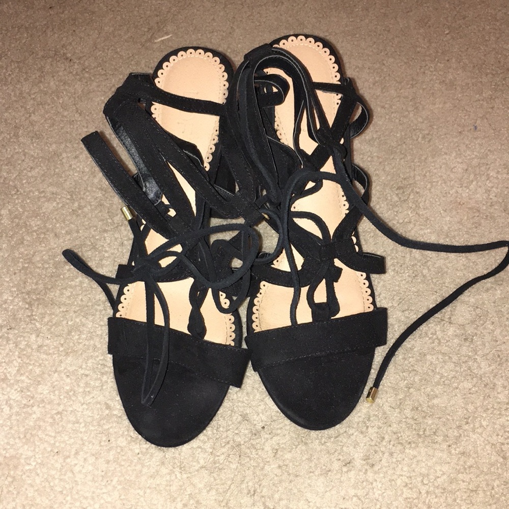LOFT BLACK LACE UP HEELS